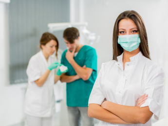 Dentiste polyvalent